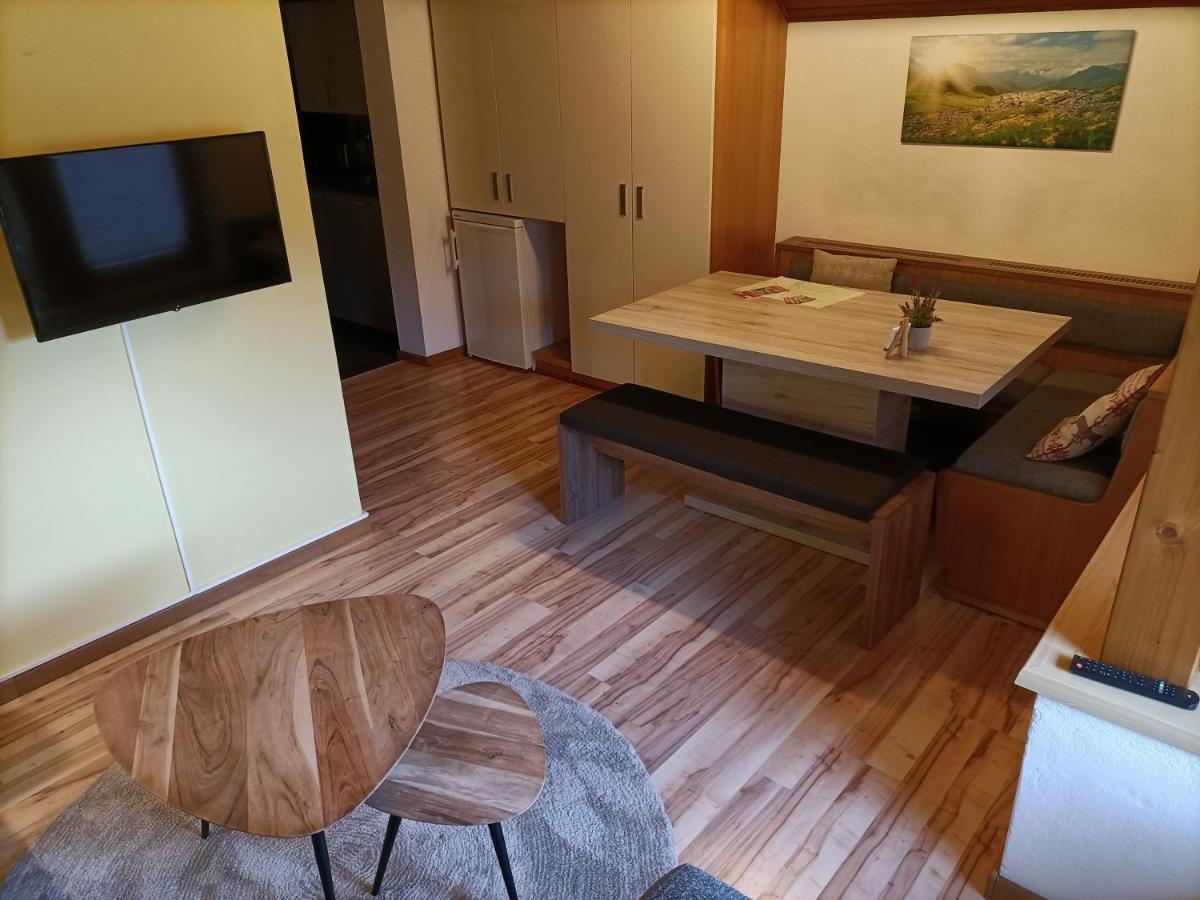Haus Katris Appartement Mauterndorf  Buitenkant foto