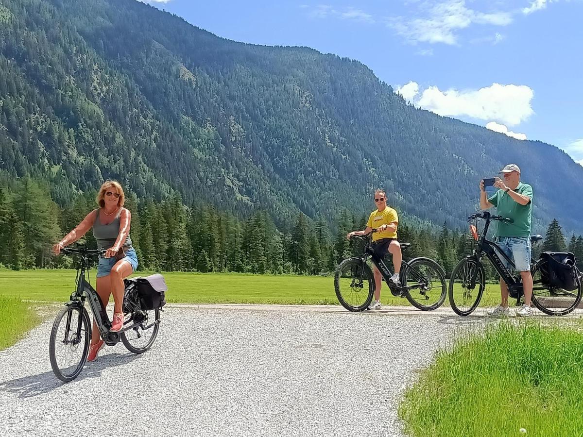 Haus Katris Appartement Mauterndorf  Buitenkant foto